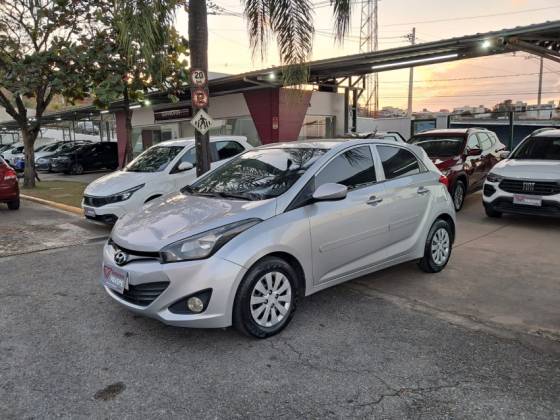 HYUNDAI HB20 1.6 COMFORT PLUS 16V FLEX 4P MANUAL HYUNDAI HB20 1.6 COMFORT PLUS 16V FLEX 4P MANUAL
